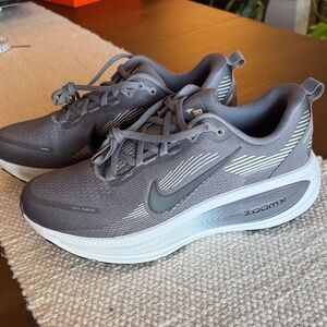 Nike ZoomX Gray and White Running Shoes